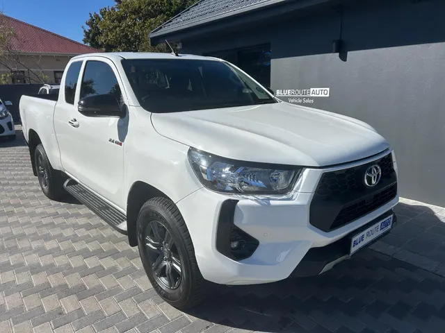 2025 Toyota Hilux 2.4GD-6 Xtra Cab Raider Manual