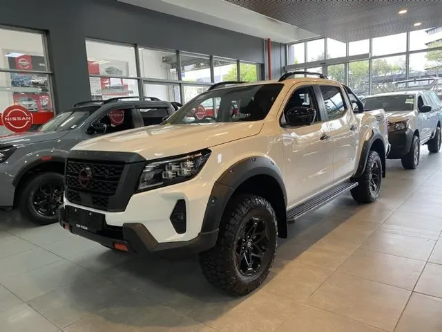 2026 Nissan Navara 2.5DDTi Double Cab Pro-4x 4x4 Warrior