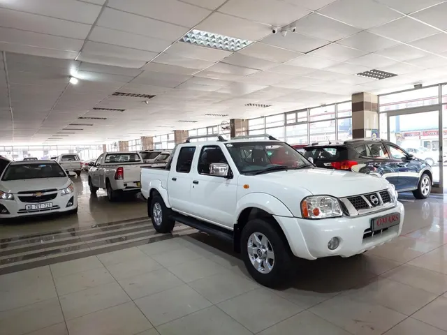 2017 Nissan NP300 Hardbody 2.4 Double Cab Hi-Rider