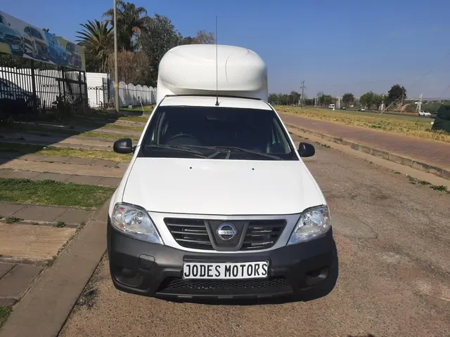 2022 Nissan NP200 1.6i (Aircon) Safety Pack