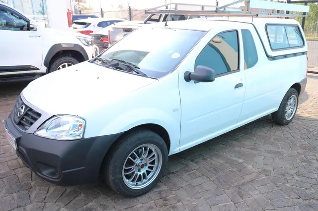 2022 Nissan NP200 1.5dCi Safety Pack
