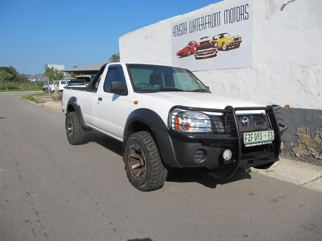 2017 Nissan NP300 Hardbody 2.4 4x4 Mid