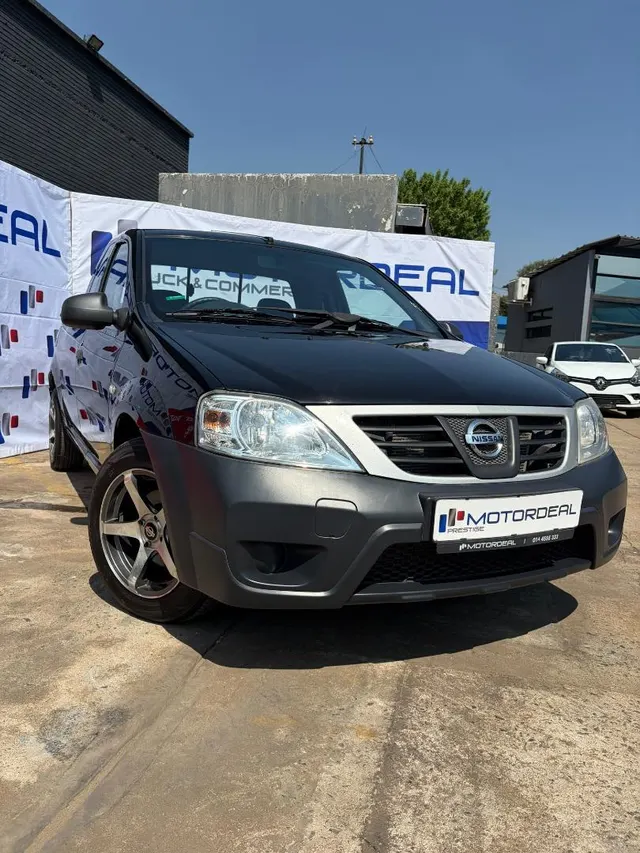 2014 Nissan NP200 1.6i (Aircon) Safety Pack