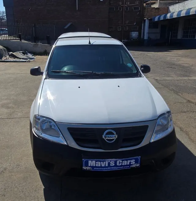 2023 Nissan NP200 1.6i (Aircon) Safety Pack