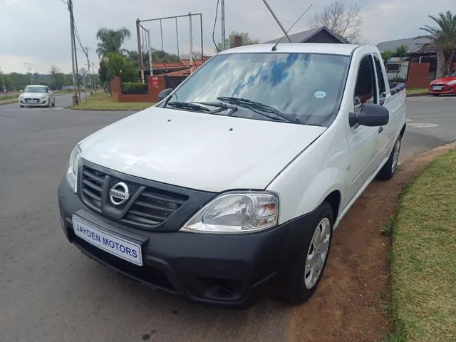 2023 Nissan NP200 1.6i (Aircon) Safety Pack