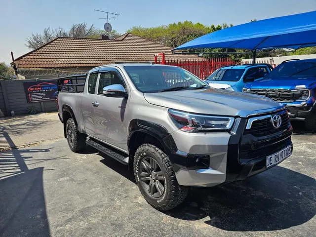 2017 Toyota Hilux 2.8GD-6 Xtra cab Raider