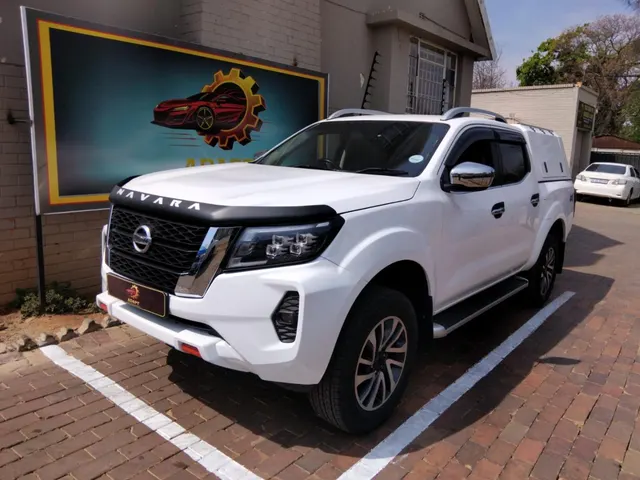 2017 Nissan Navara 2.3D Double Cab 4x4 LE Auto