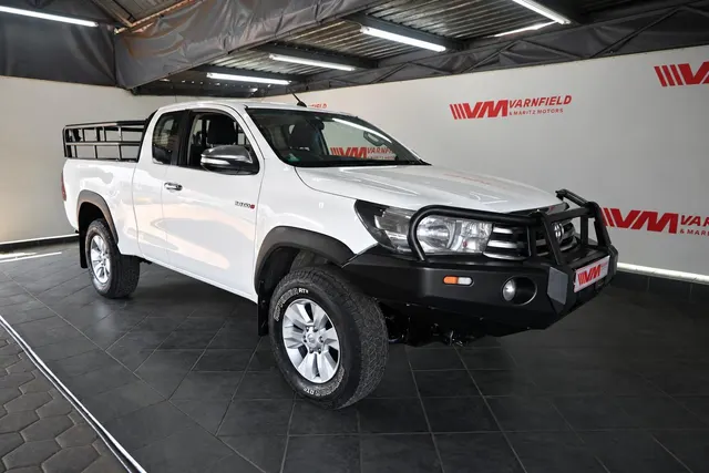 2016 Toyota Hilux 2.8GD-6 Xtra cab 4x4 Raider