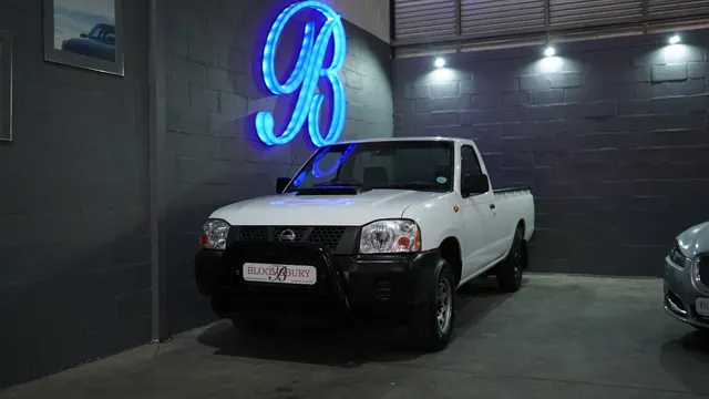 2017 Nissan NP300 Hardbody 2.5TDi (aircon)