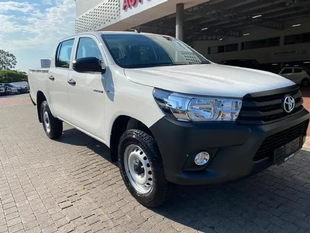 2026 Toyota Hilux 2.4GD-6 Double Cab SR