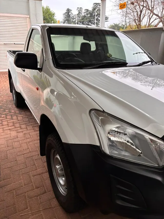 2022 Isuzu D-Max 250 Fleetside Safety