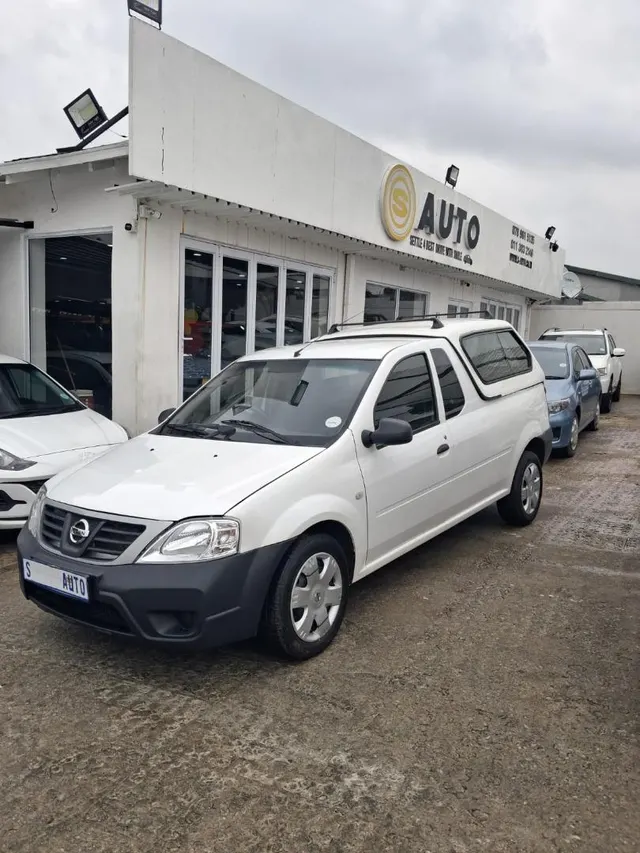 2022 Nissan NP200 1.6i (Aircon) Safety Pack
