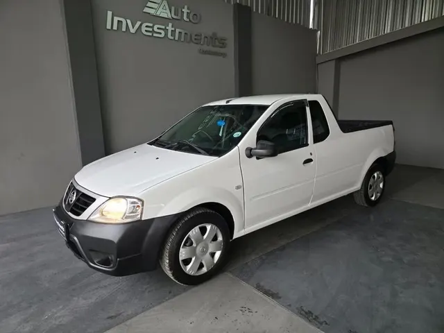 2022 Nissan NP200 1.6i (Aircon) Safety Pack