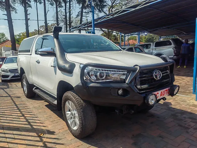 2016 Toyota Hilux 2.8GD-6 Xtra cab Raider