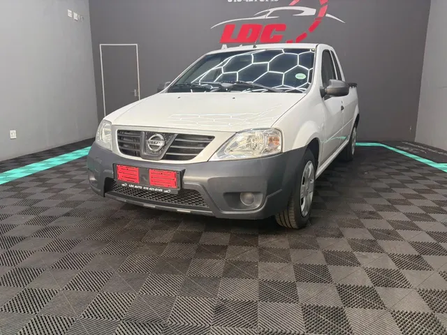 2022 Nissan NP200 1.6i (Aircon) Safety Pack