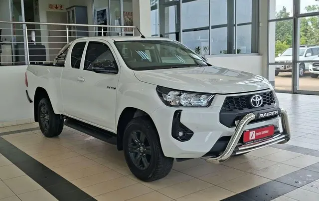 2026 Toyota Hilux 2.4GD-6 Xtra Cab Raider Manual