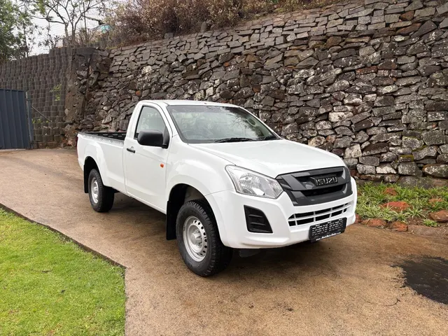 2025 Isuzu D-Max 250C Fleetside S/C P/U
