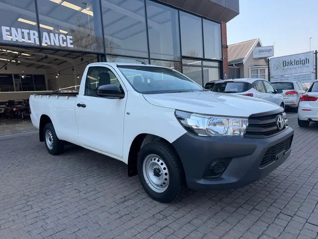 2022 Toyota Hilux 2.0 S (Aircon)