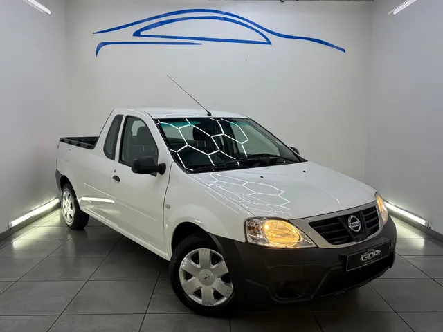 2022 Nissan NP200 1.6i (Aircon) Safety Pack