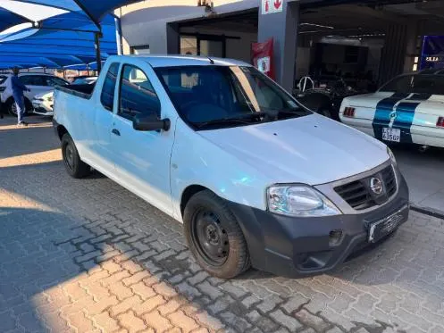 2018 Nissan NP200 1.6i (Aircon) Safety Pack