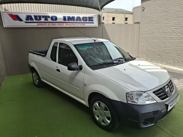 2022 Nissan NP200 1.6i (Aircon) Safety Pack