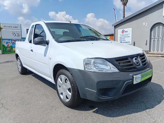 2023 Nissan NP200 1.6i (Aircon) Safety Pack
