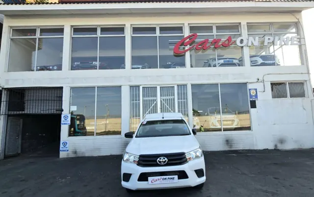 2017 Toyota Hilux 2.0 (Aircon)