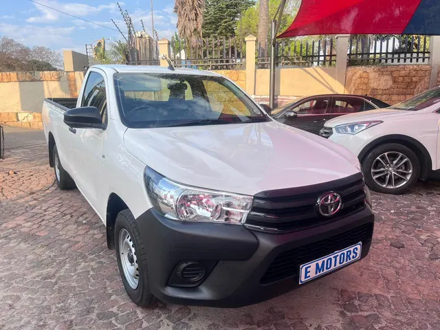 2017 Toyota Hilux 2.4GD (Aircon)