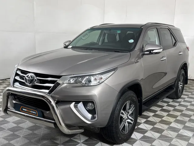 2016 Toyota Fortuner 2.4gd-6 R/B