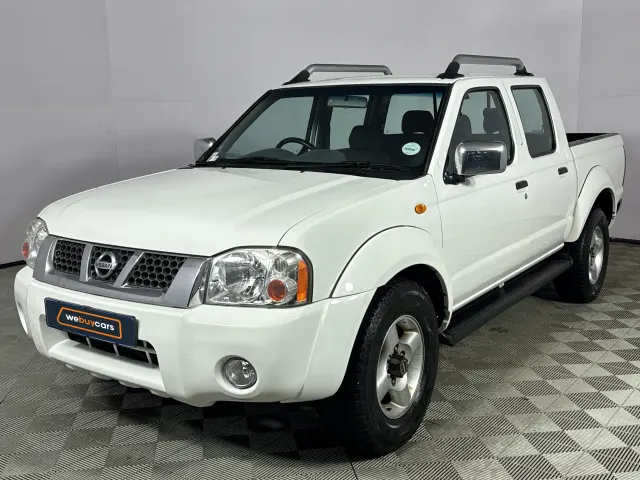 2019 Nissan Hardbody Np300 2.4i 4x4 Pick Up Double Cab