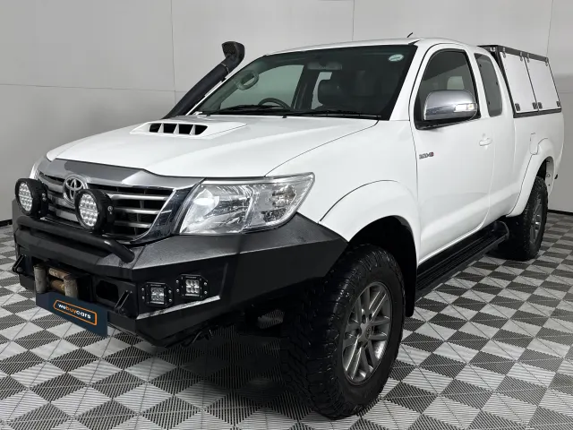 2015 Toyota Hilux 3.0d-4d Legend 45 4x4 Xtra CAB Pick Up
