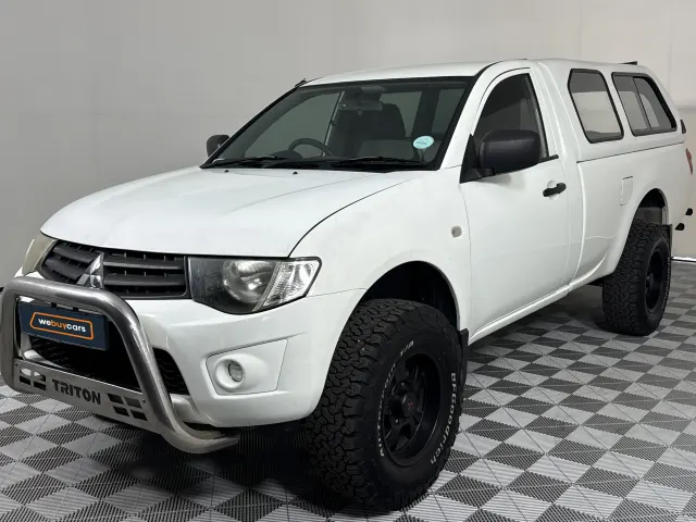 2015 Mitsubishi Triton 2.5 Di-D GLX Pick Up Single Cab