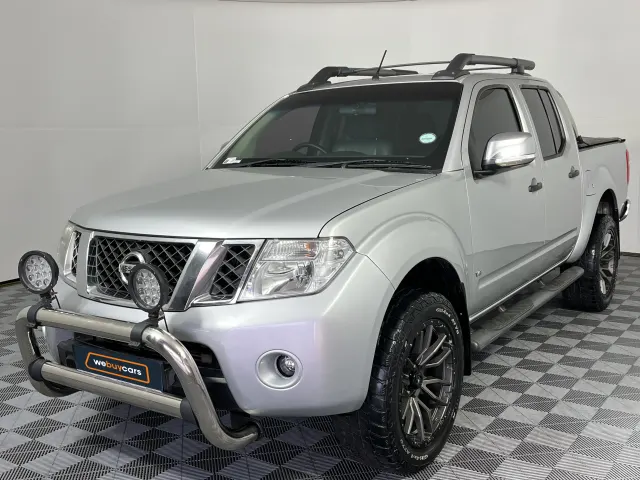 2015 Nissan Navara 3.0 DCI LE Auto 4x4 Pick Up Double Cab
