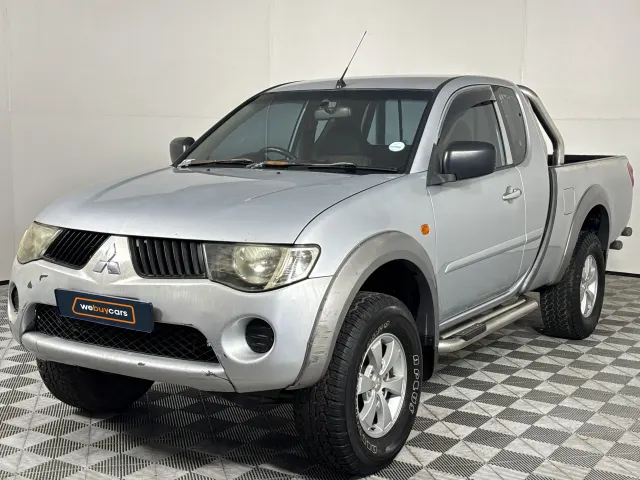 2008 Mitsubishi Triton 2.5 Di-D Club CAB Pick Up Single Cab