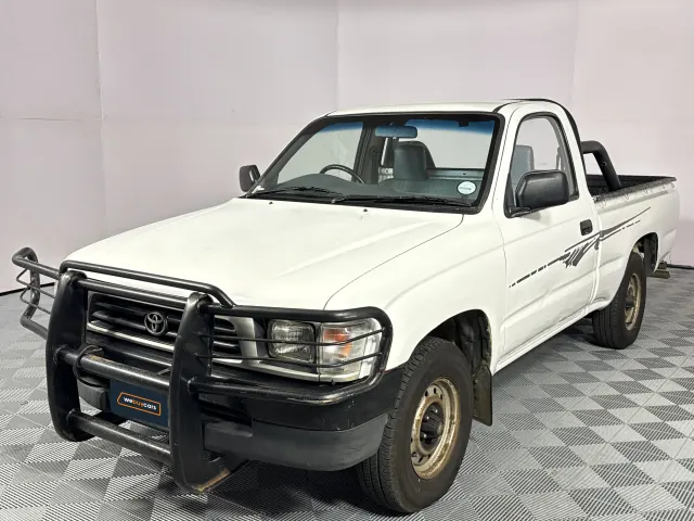 1998 Toyota Hilux 2400d SWB Pick Up Single Cab