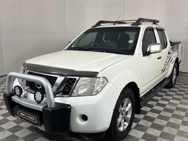 2013 Nissan Navara 2.5 DCI LE Auto Pick Up Double Cab
