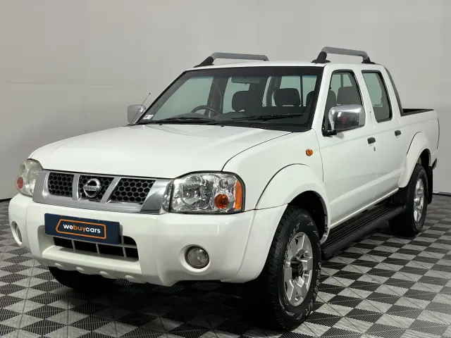 2020 Nissan Hardbody Np300 2.4i 4x4 Pick Up Double Cab